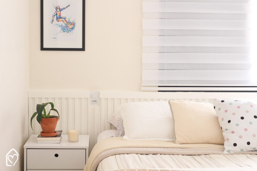 Antes e depois do quarto com painel ripado